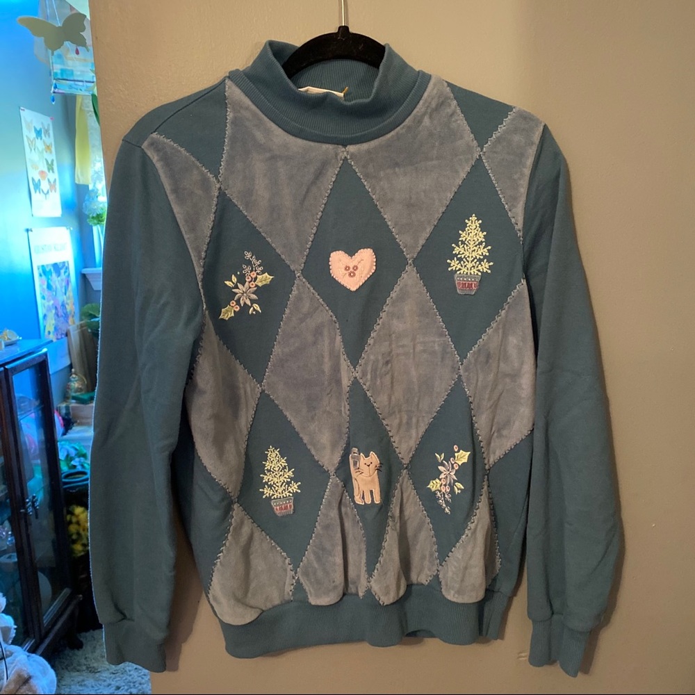 VINTAGE EMBROIDERED SWEATHER